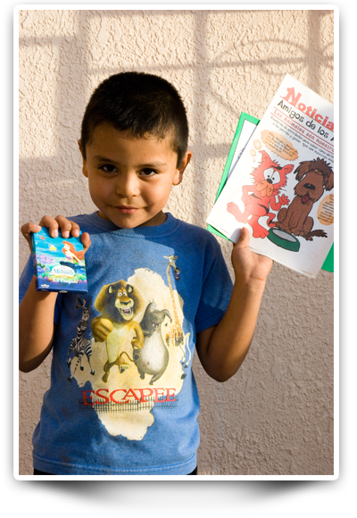 Children in Ciudad Juarez With educational materials